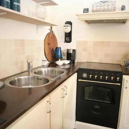 Charming Cosy House * דן הלדר